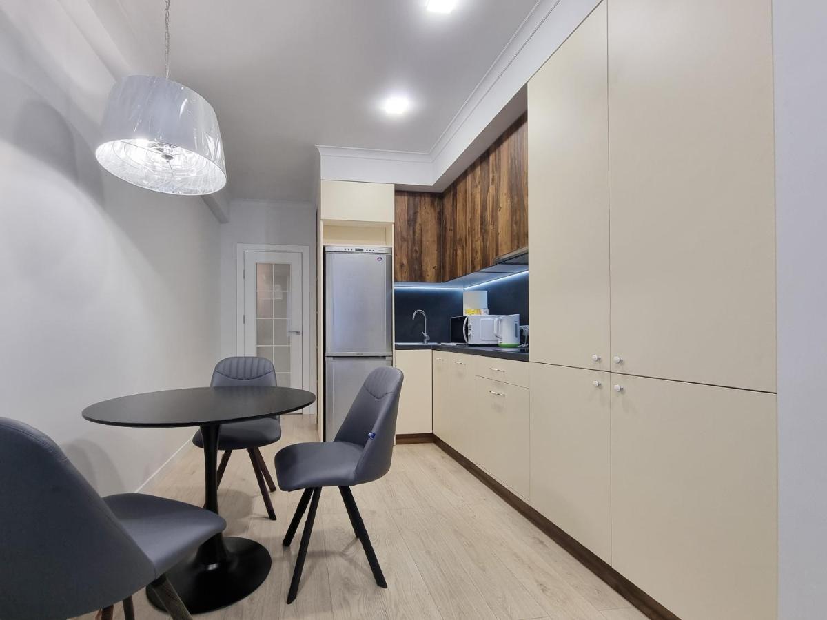 Botanica, 1 Bedroom Apartment With Living Chisinau Bagian luar foto